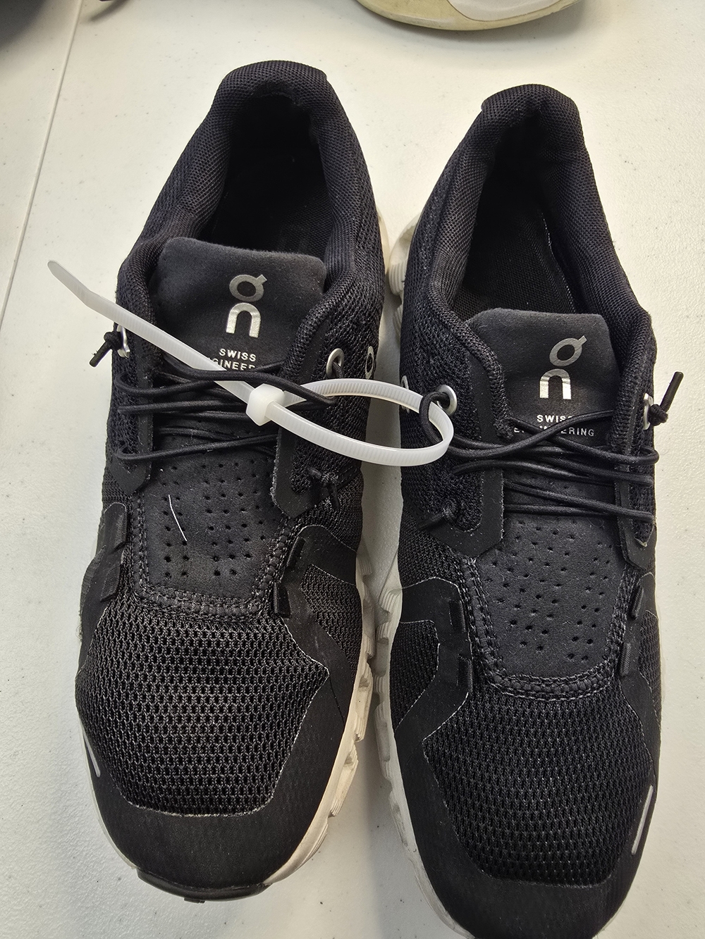 On Running Running Men’s Cloudventure - Black